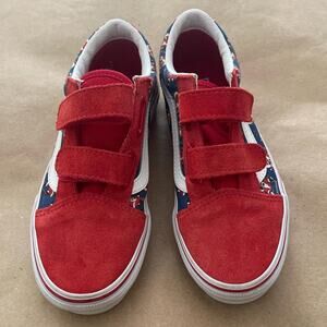 Vans Old Skool V Shoes, Youth size 1.5 'Santa Shreds'